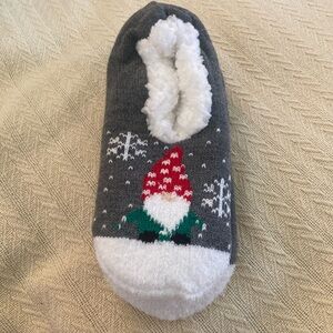 NWOT Womens Cozy Cabin Sherpa lined slippers 5-10